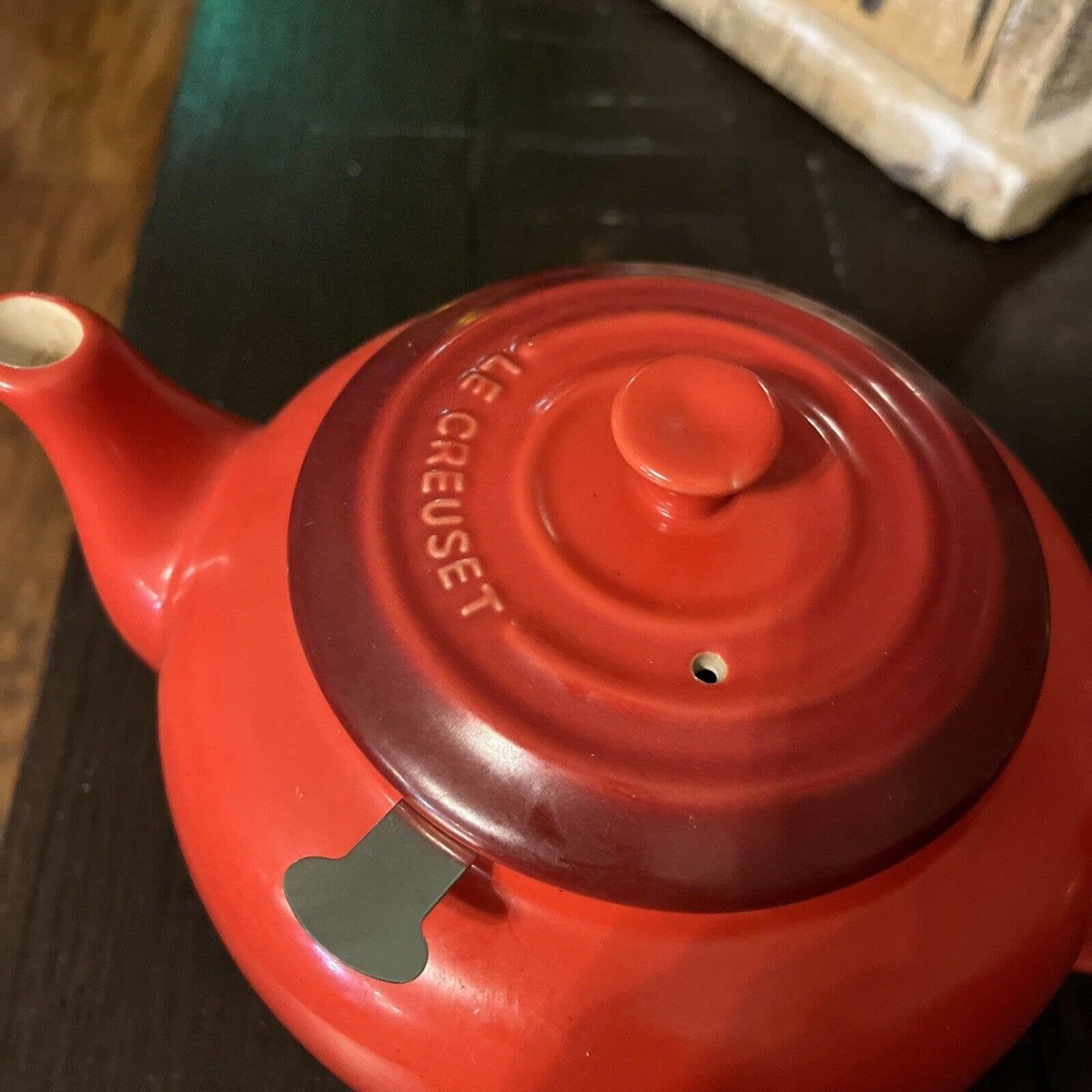 LE CREUSET  VTG Red Teapot RARE EUC - Picture 3 of 12